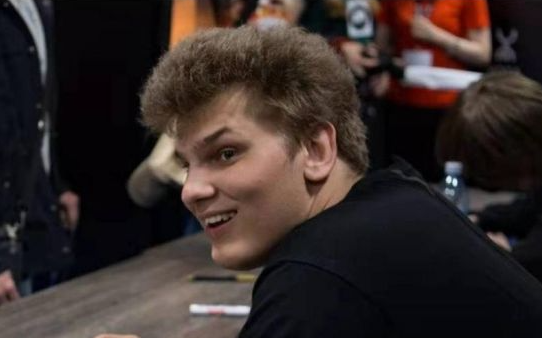 零刻GTi15 Ultra迷你主机强势发布内置电源与双万兆网口